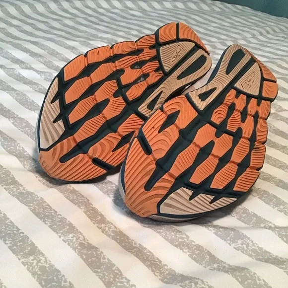 Altra Women’s 10.5 Torin 5 Ego Max Athletic Sneakers - Picture 10 of 10